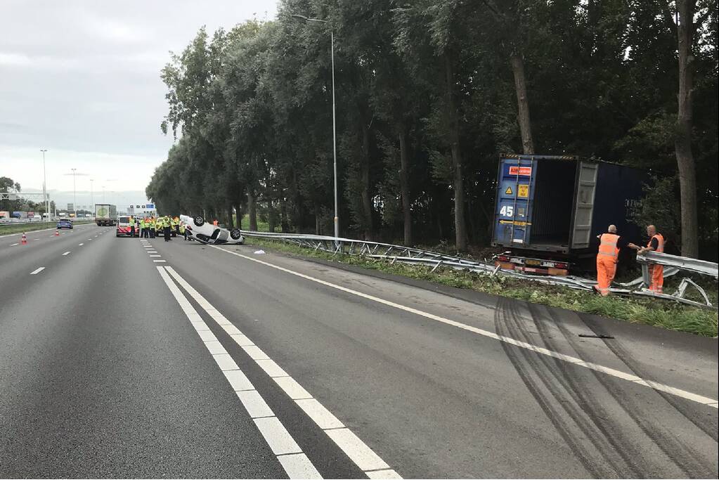 Ernstig ongeval op A16 met vrachtwagen