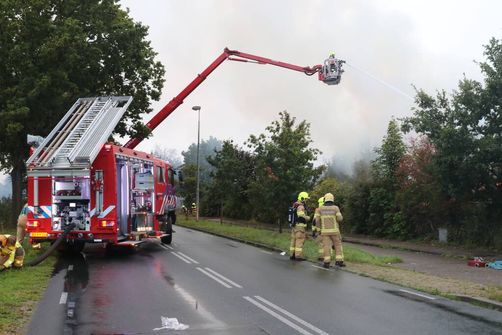 Uitslaande brand in voormalige zadelfabriek