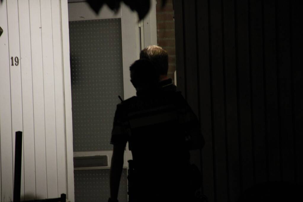 Mogelijk steekincident in woning