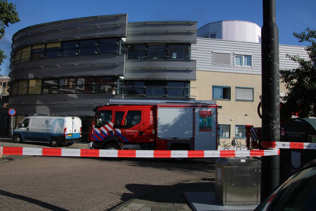 Veel rook bij brand in winkel