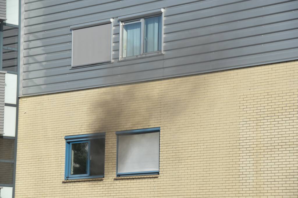 Veel rook bij brand in winkel