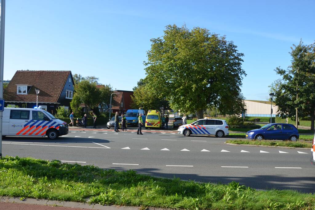Scooterrijder gewond na botsing met auto