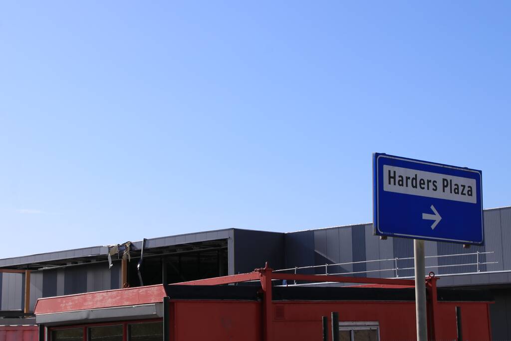 Drie personen gewond geraakt op bouwplaats na omvallen hoogwerker