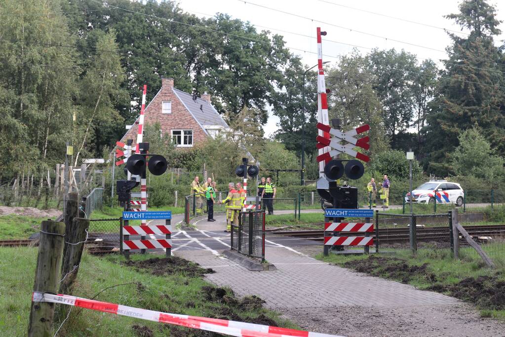 Geen treinverkeer na aanrijding op het spoor