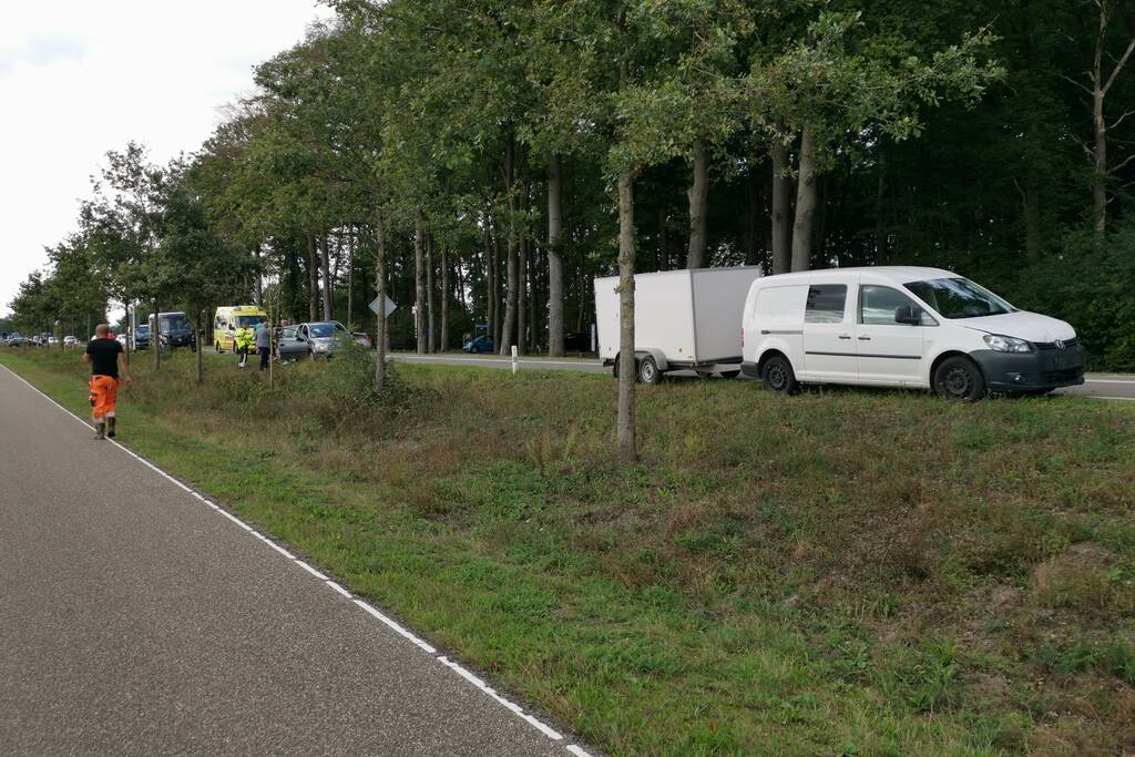 Vier voertuigen betrokken bij kop-staart aanrijding