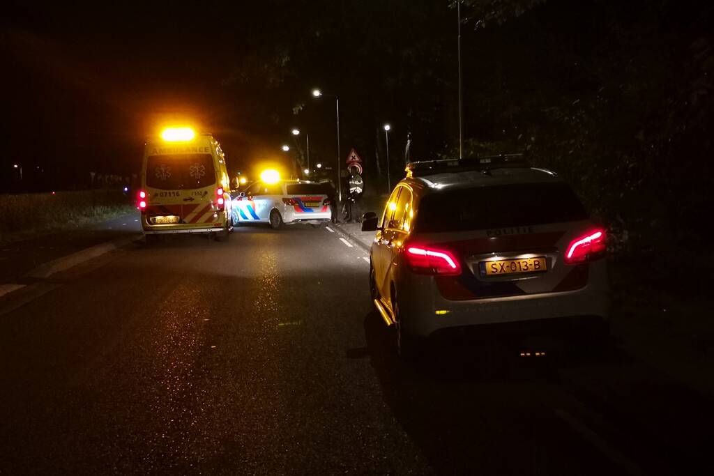 Fietsster gewond na aanrijding met auto