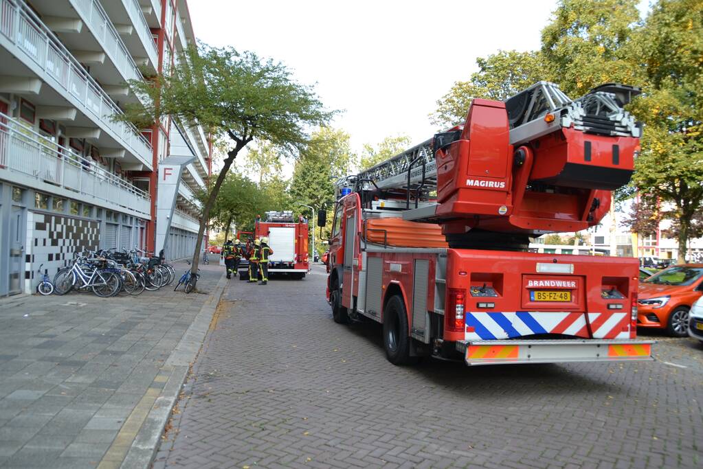 Magnetron in flatwoning vliegt in brand