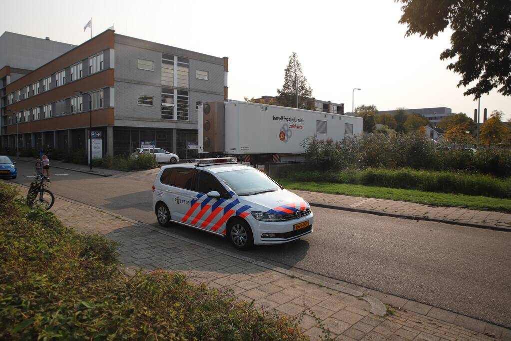 Brandweer bevrijdt kind uit vergrendelde auto