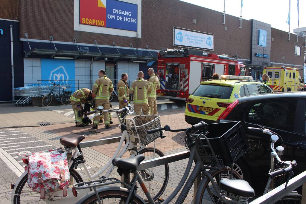 Man overleden na val door dak van supermarkt Albert Heijn