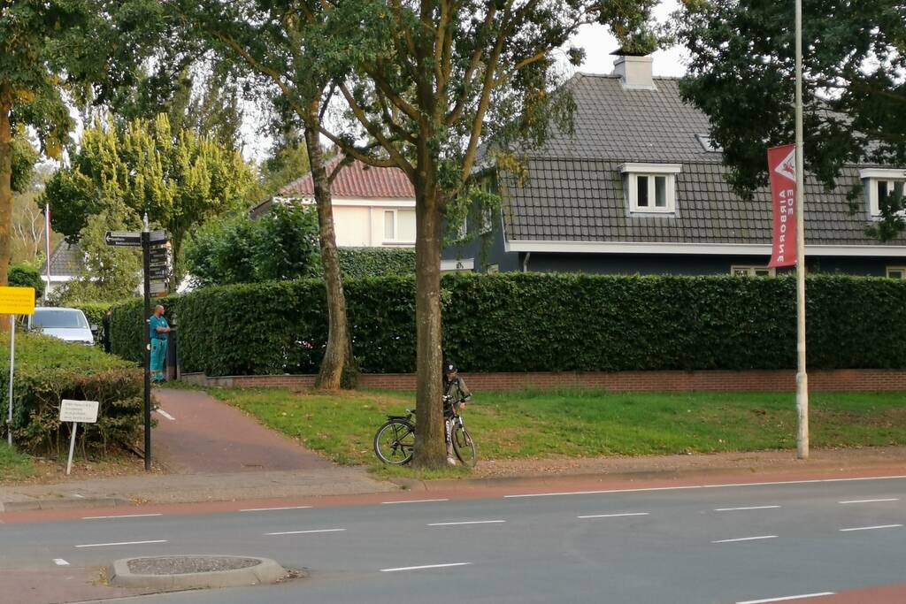 Overleden persoon aangetroffen in woning, politie doet onderzoek