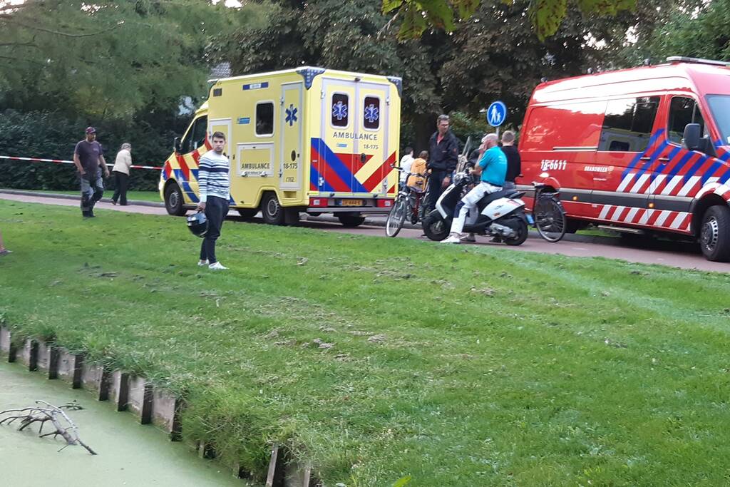 Persoon overleden bij val in sloot