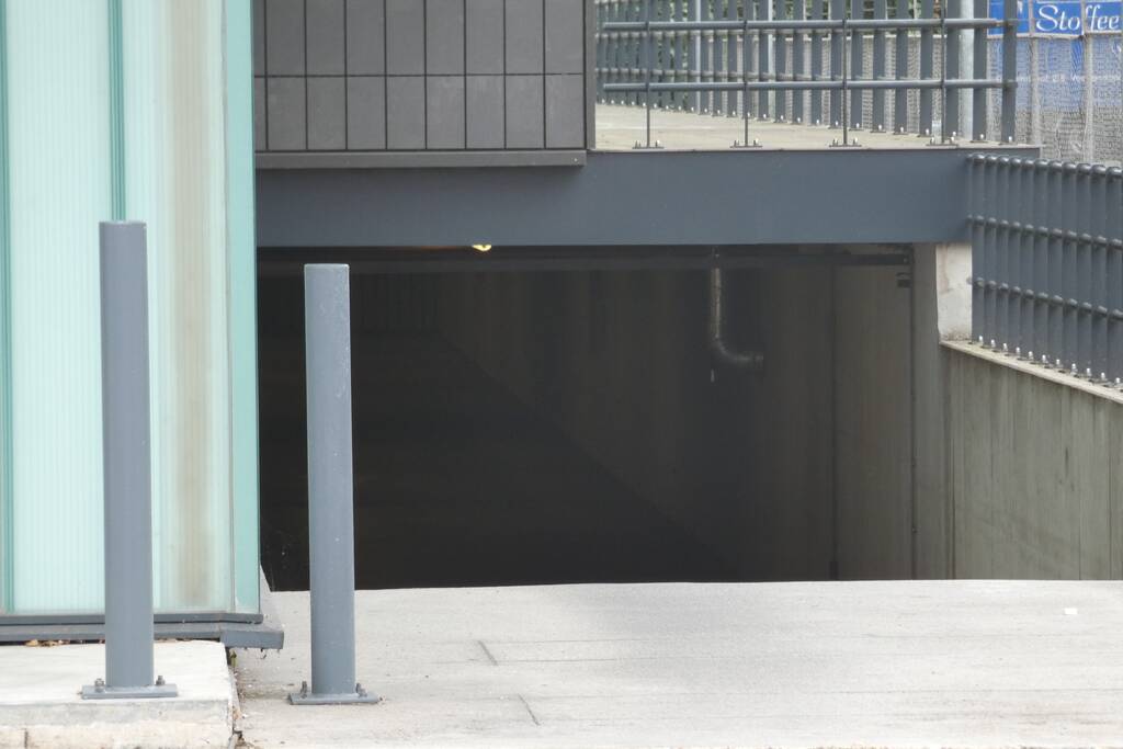 Autobrand in parkeergarage