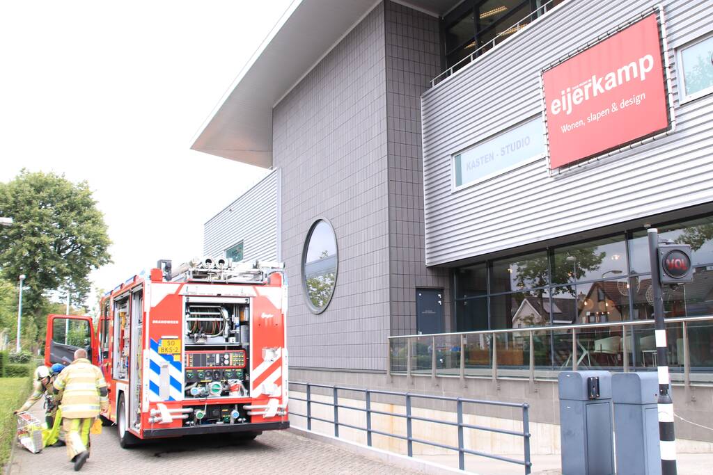 Autobrand in parkeergarage