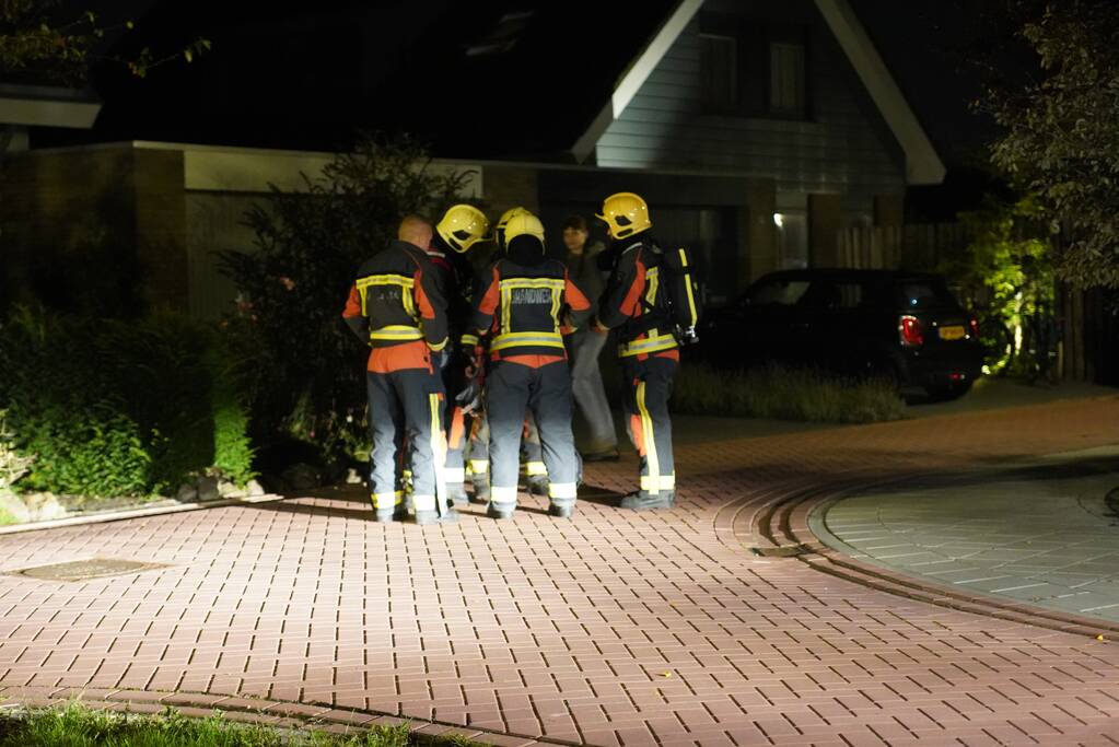 Onderzoek naar brandlucht in woning
