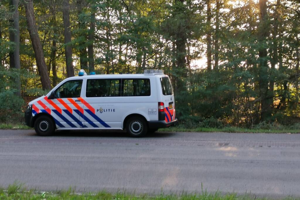 Politie inzet op sportpark na overlast