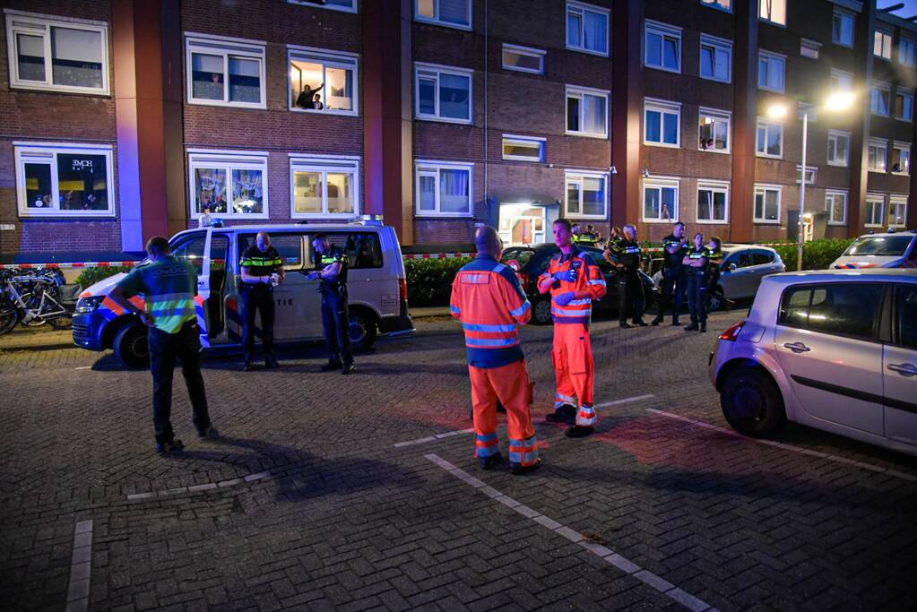 Persoon zwaargewond bij steekpartij