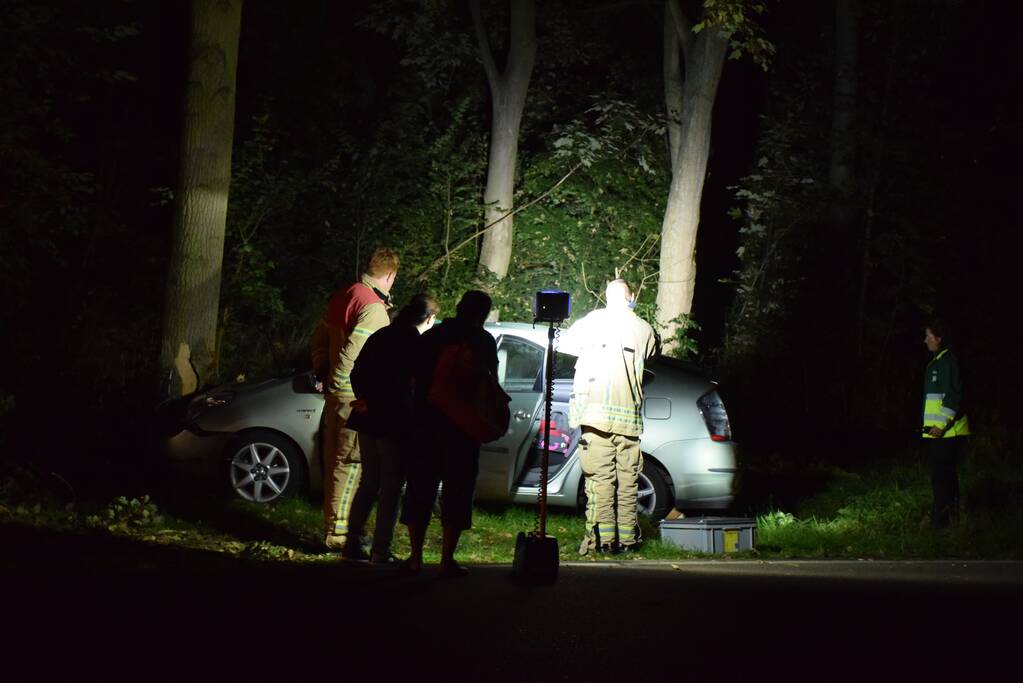 Bestuurder gewond bij eenzijdig ongeval
