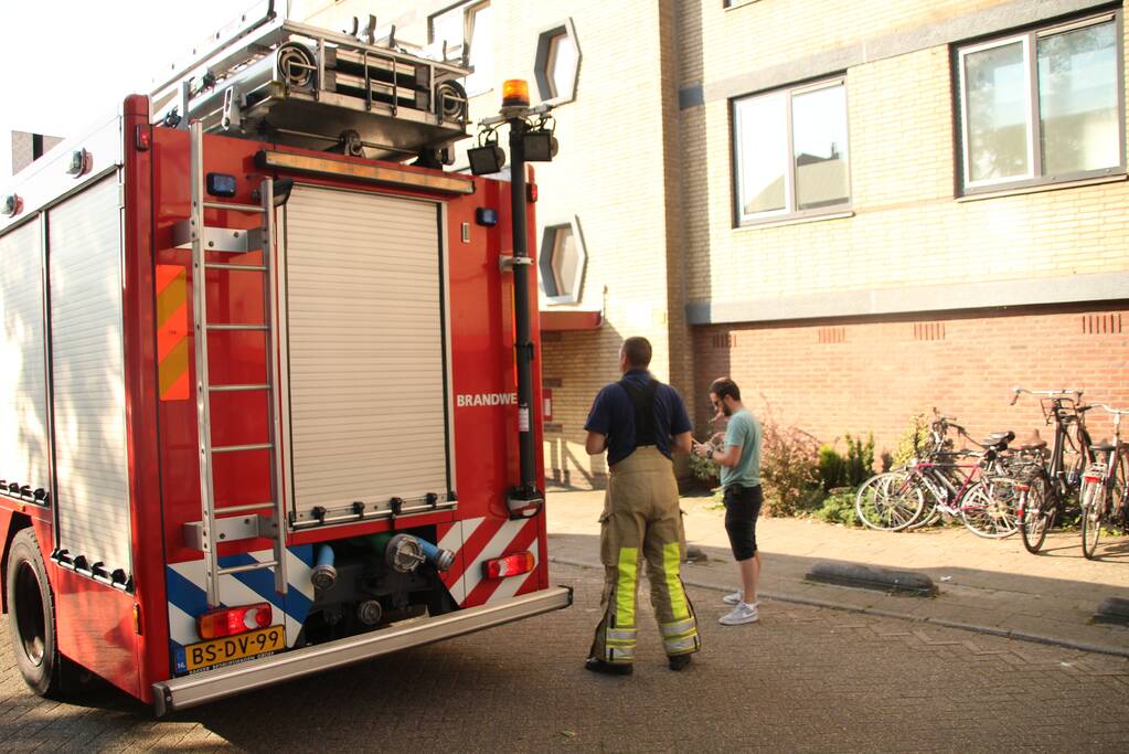 Flatwoning onder water gelopen door kapotte leiding