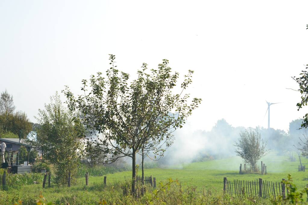 Tuinhuis volledig uitgebrand