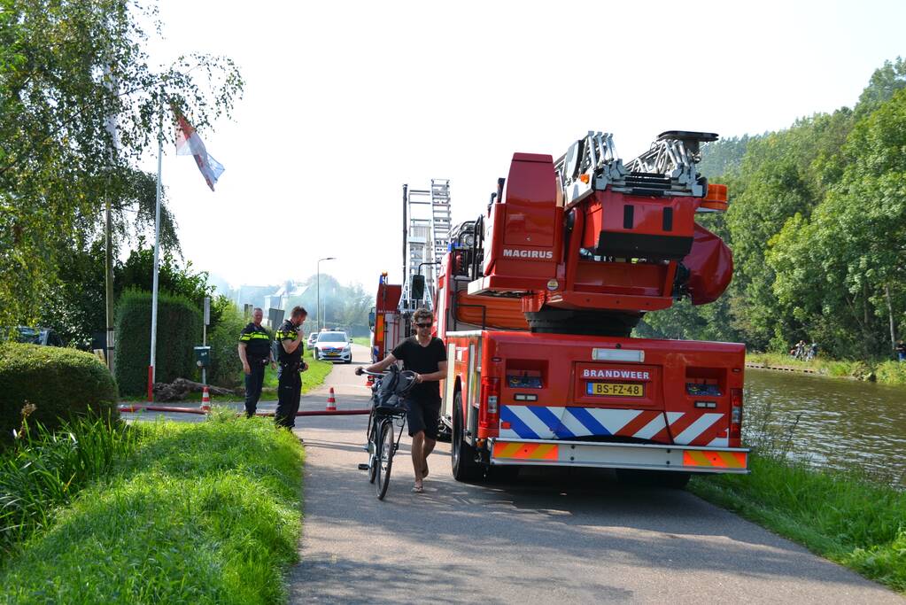 Tuinhuis volledig uitgebrand