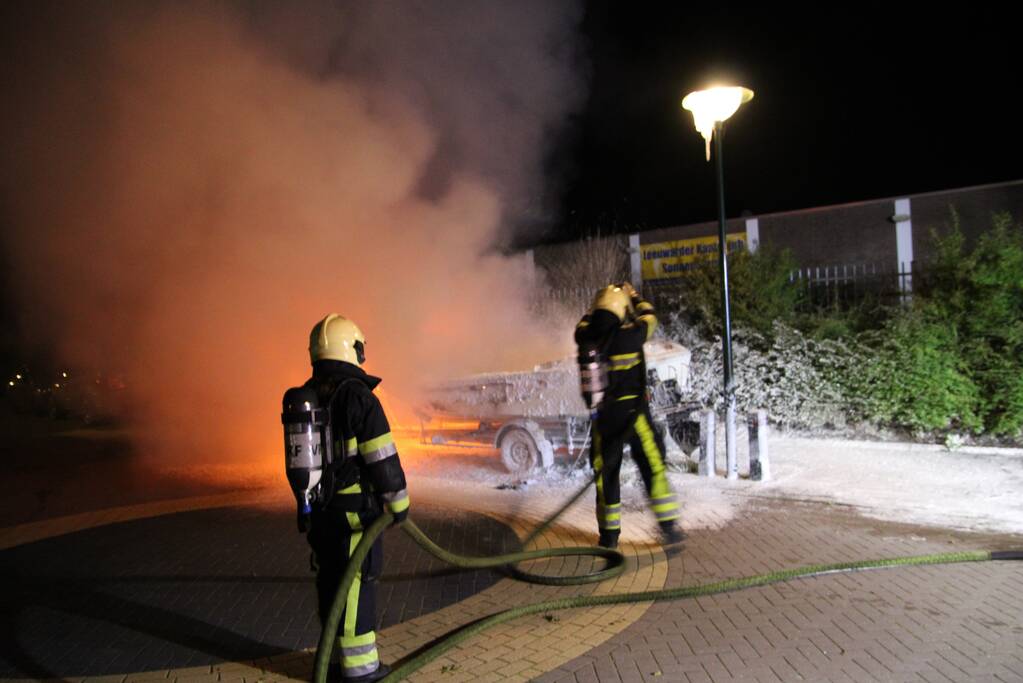 Boot op trailer uitgebrand