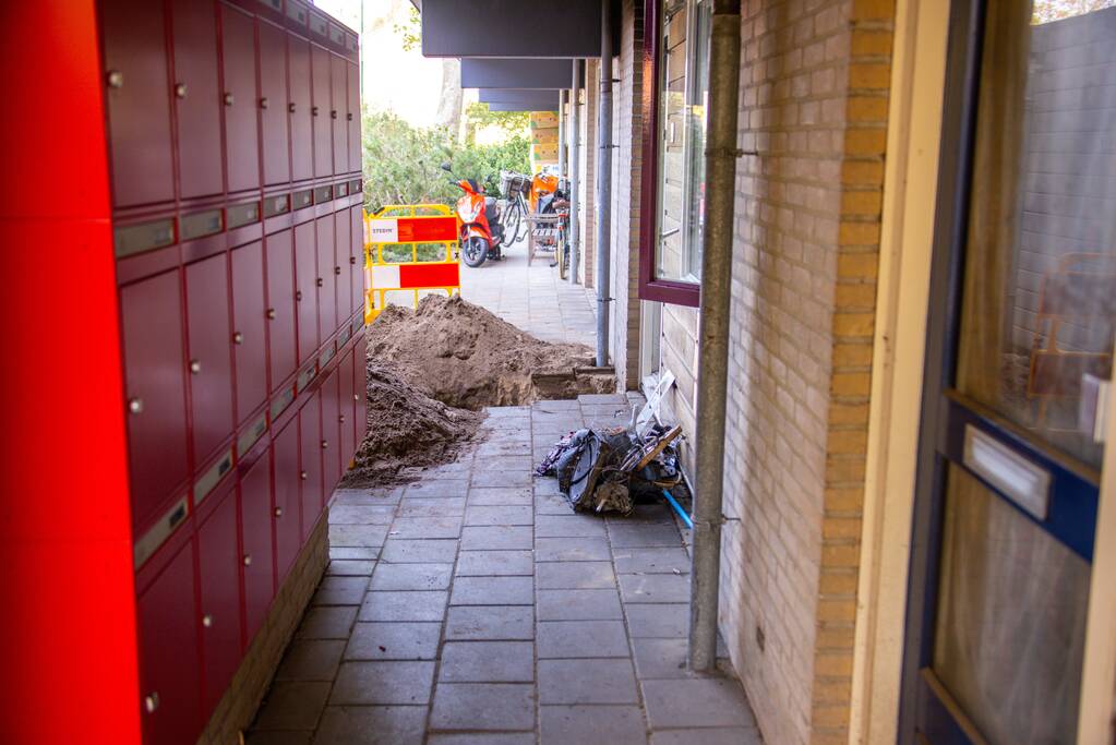 Woningen ontruimd bij flinke brand