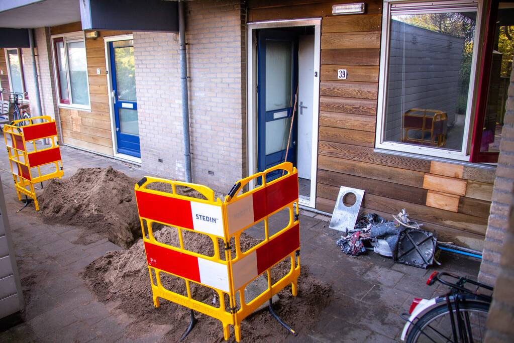 Woningen ontruimd bij flinke brand