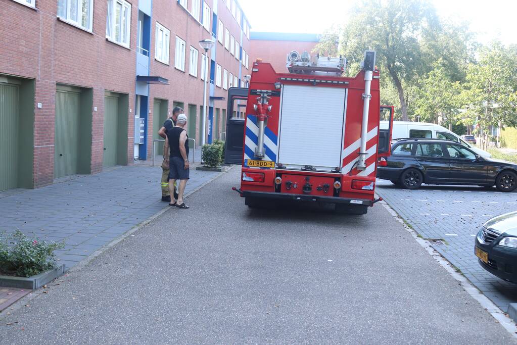 Brandweer doet onderzoek naar vreemde lucht