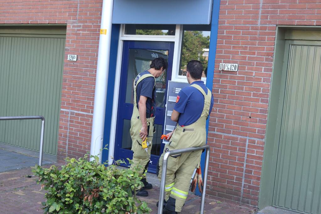 Brandweer doet onderzoek naar vreemde lucht