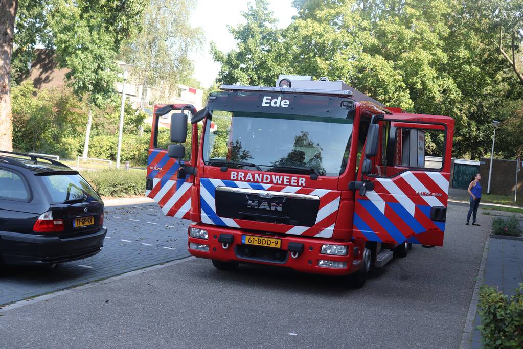 Brandweer doet onderzoek naar vreemde lucht