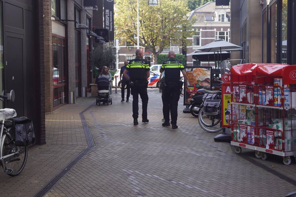 Jonge vrouw aangehouden bij drogisterij Kruidvat