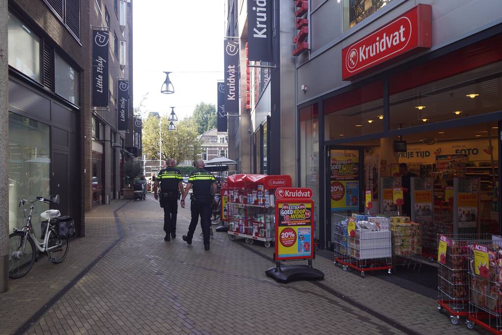 Jonge vrouw aangehouden bij drogisterij Kruidvat