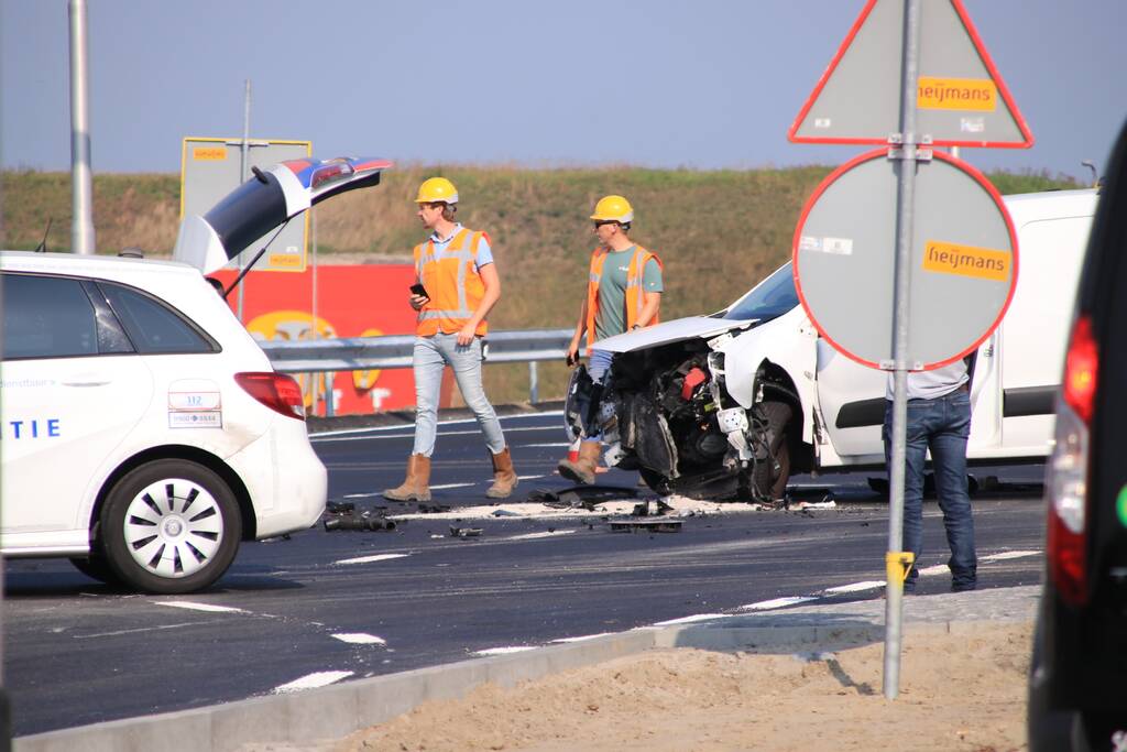 Forse schade bij verkeersongeval nieuwe afrit A12