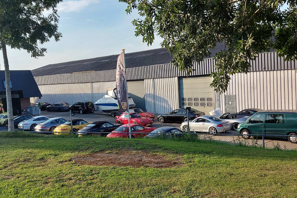 Inval garagebedrijf exclusief auto's in onderzoek naar internationaal drugsnetwerk