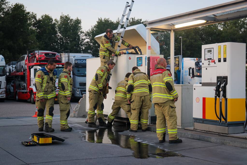Brandweer onderzoekt lekkende AdBlue-tank