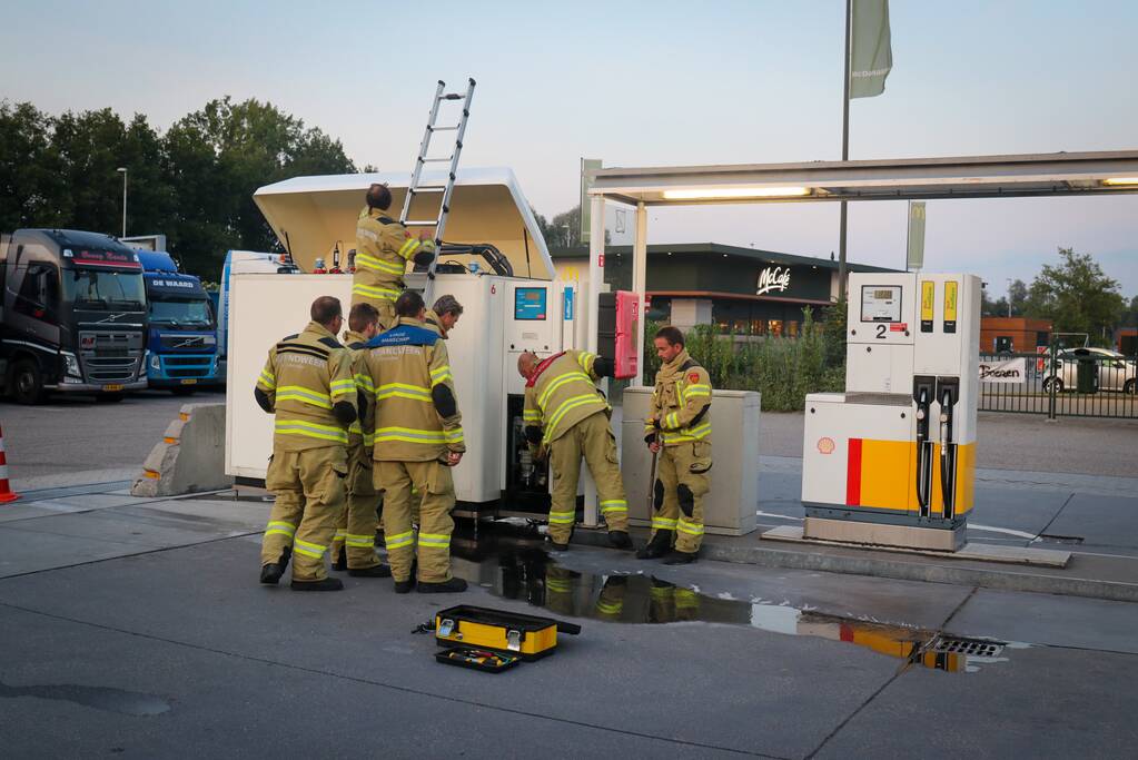 Brandweer onderzoekt lekkende AdBlue-tank