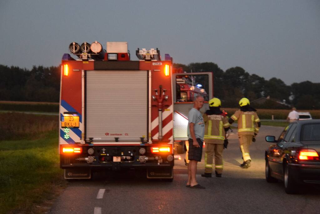 Brandweer zoekt naar mogelijk persoon te water