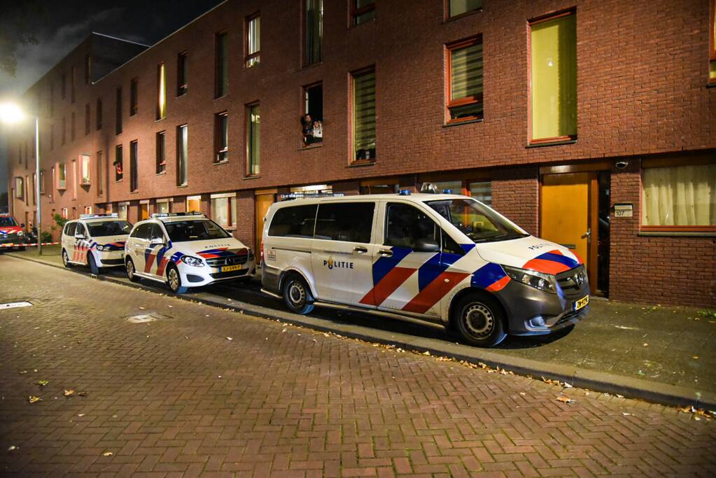 Man in auto overleden na schietincident