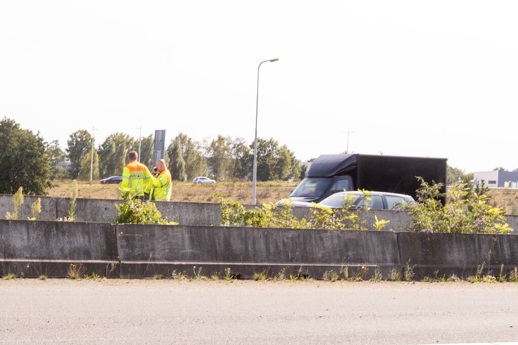 Twee rijstroken dicht na ongeluk op knooppunt Hoevelaken