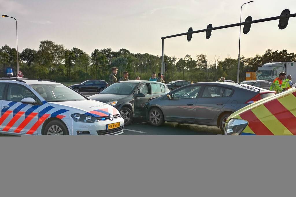 Opnieuw botsen auto's op nieuwe afrit van A12
