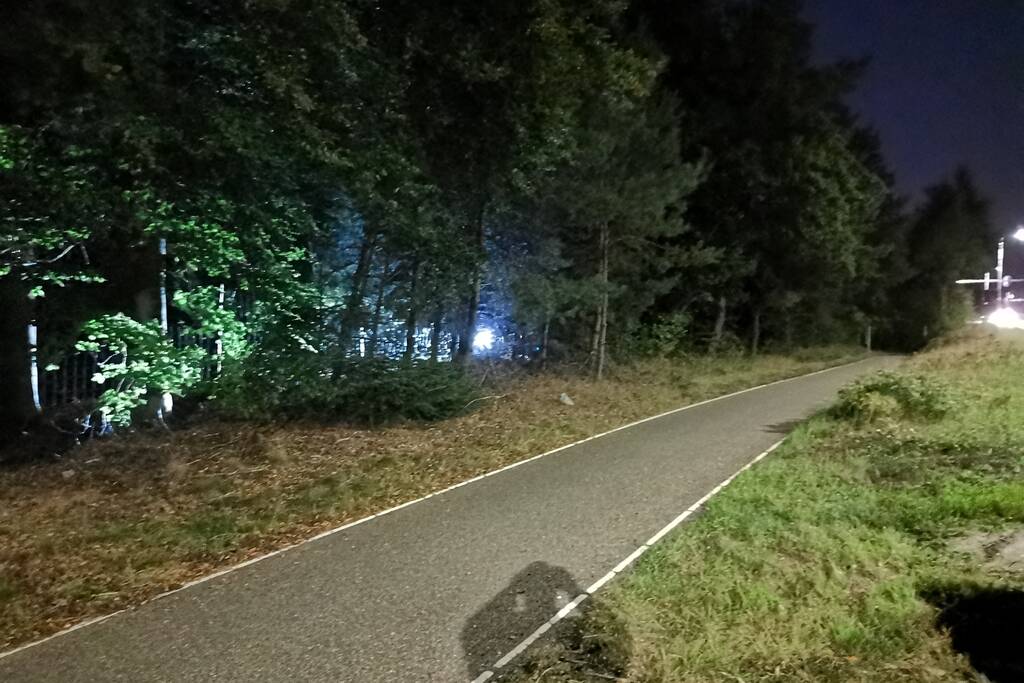 Politie zoekt met helikopter en speurhonden naar vermiste vrouw