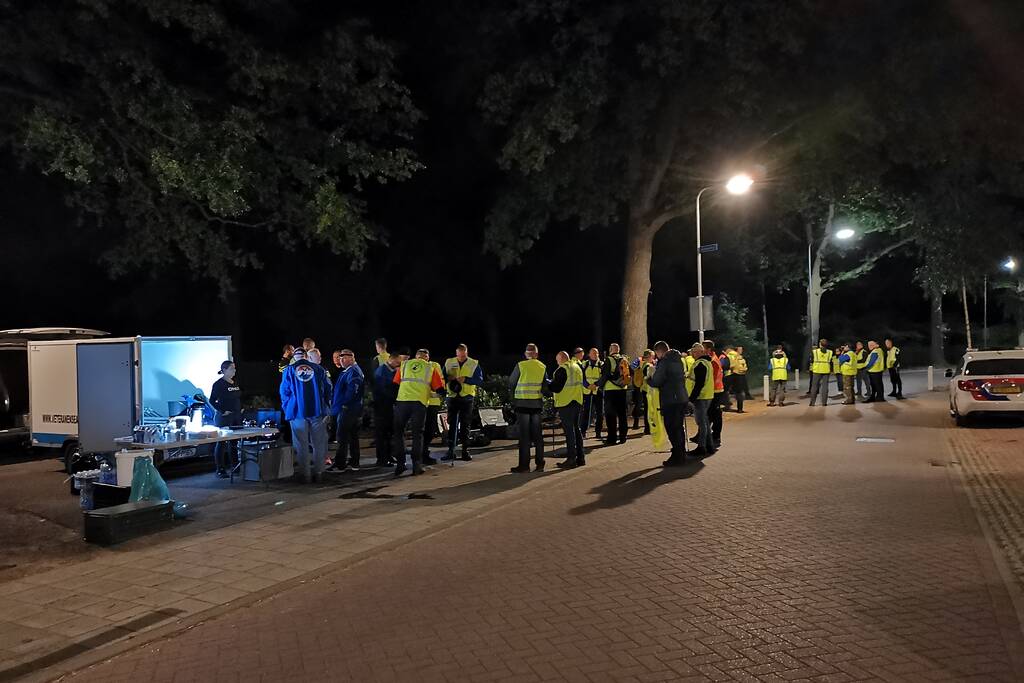 Politie zoekt met helikopter en speurhonden naar vermiste vrouw