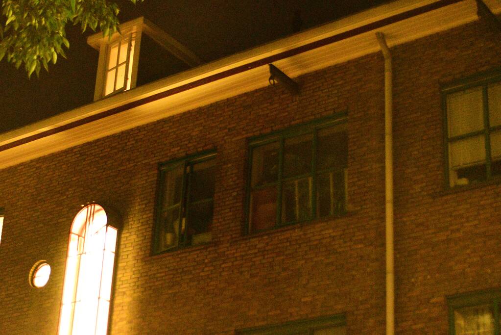 Twee gewapende mannen slaan op de vlucht na woningoverval