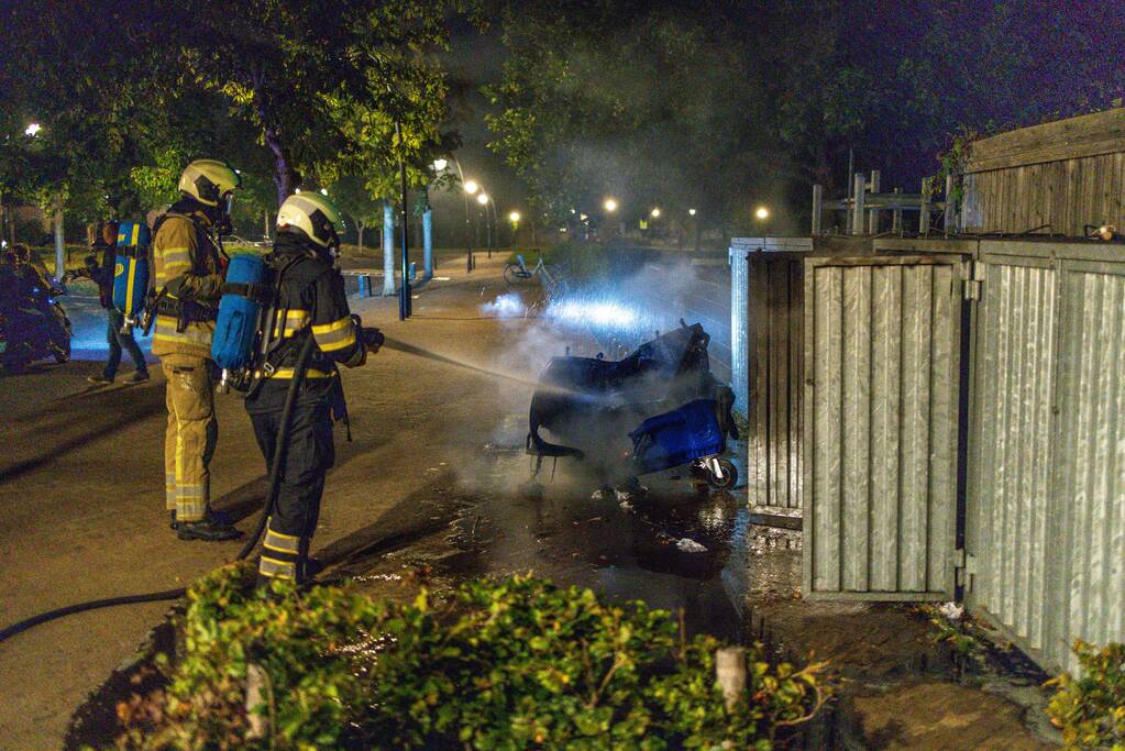 Papiercontainer verwoest door brand
