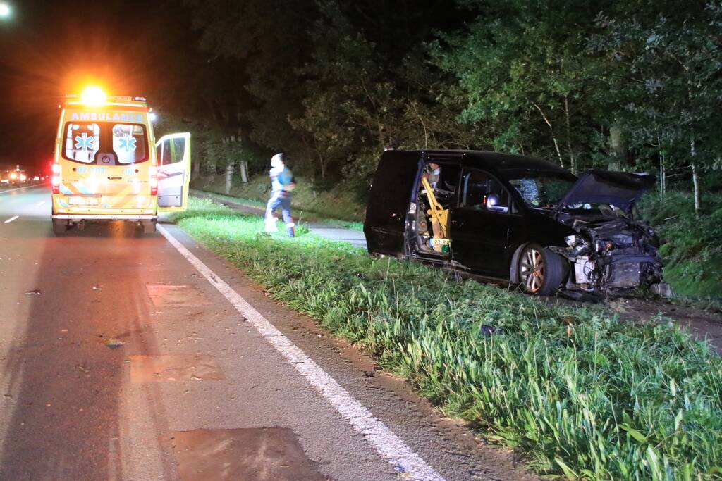 Persoon gewond na eenzijdige aanrijding