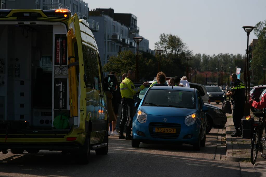 Vrouw gewond na aanrijding
