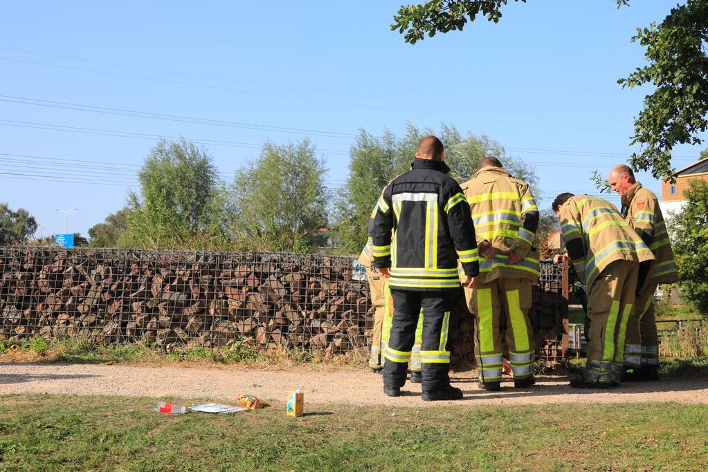 Kinderen vinden egel in nood bij actie WorldCleanupDay