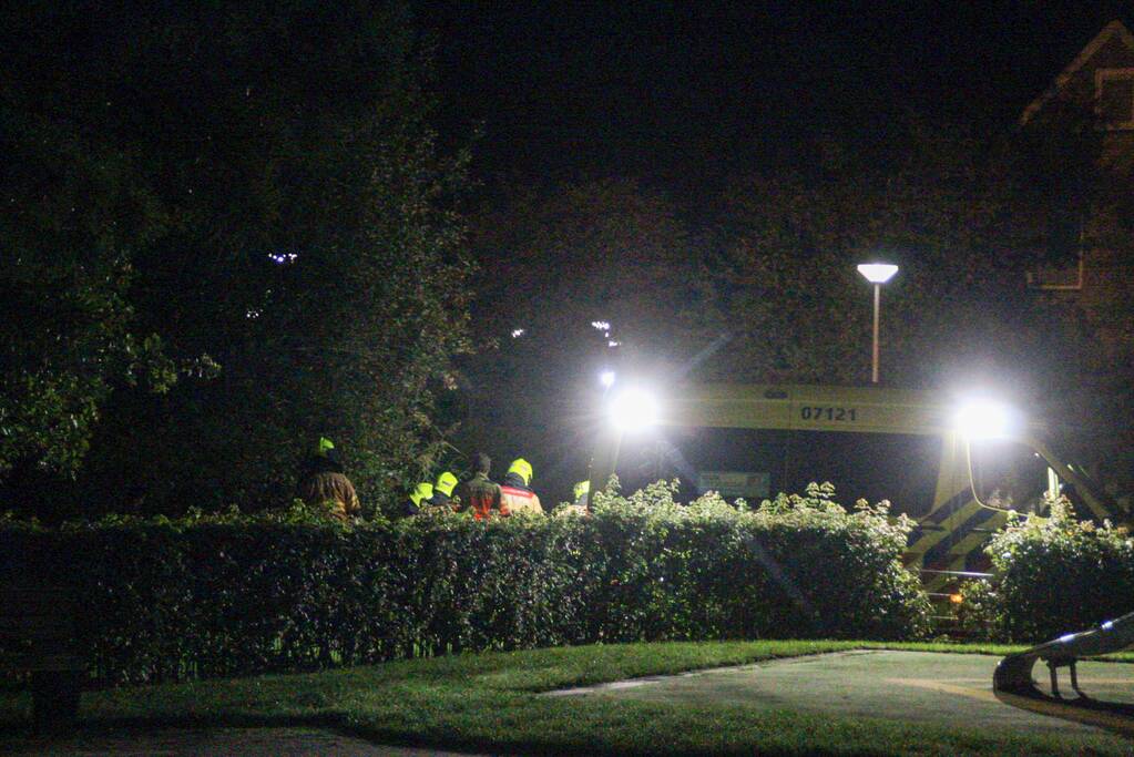 Vrouw gewond na val van dam