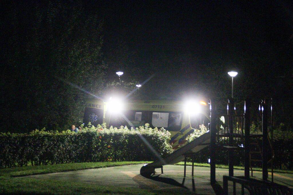 Vrouw gewond na val van dam