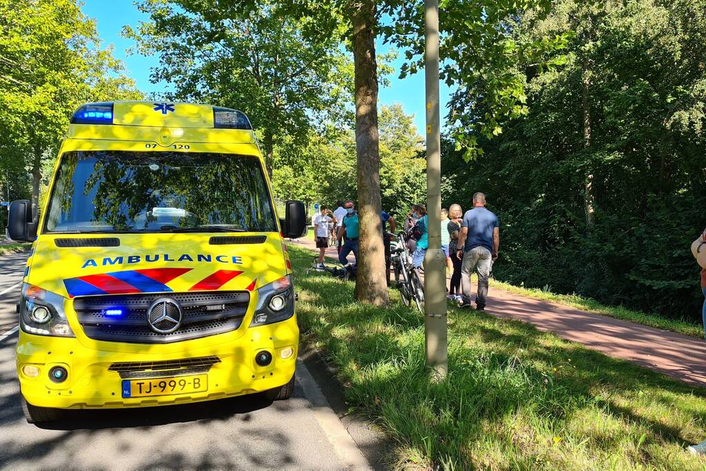 Omstanders redden man onder invloed uit water